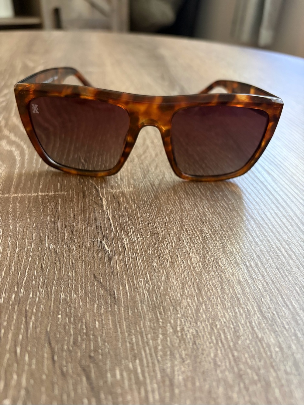 Women’s Tortoiseshell Square Sunglasses - Brown Lenses
